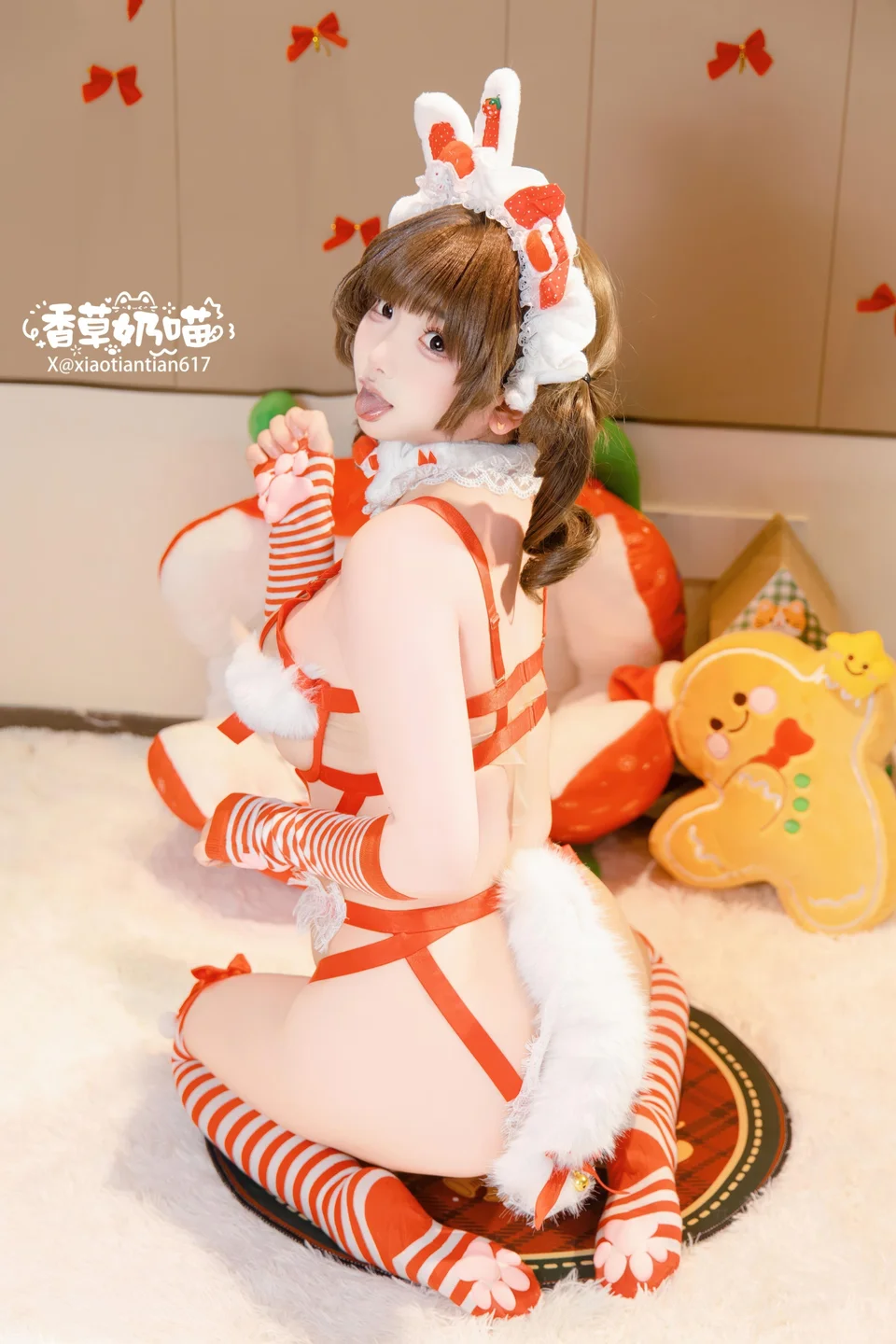 香草奶喵 - No.001 圣诞礼物 [135P,25V-1.04GB] tg@simisebaisi 【丝足阁】121.webp